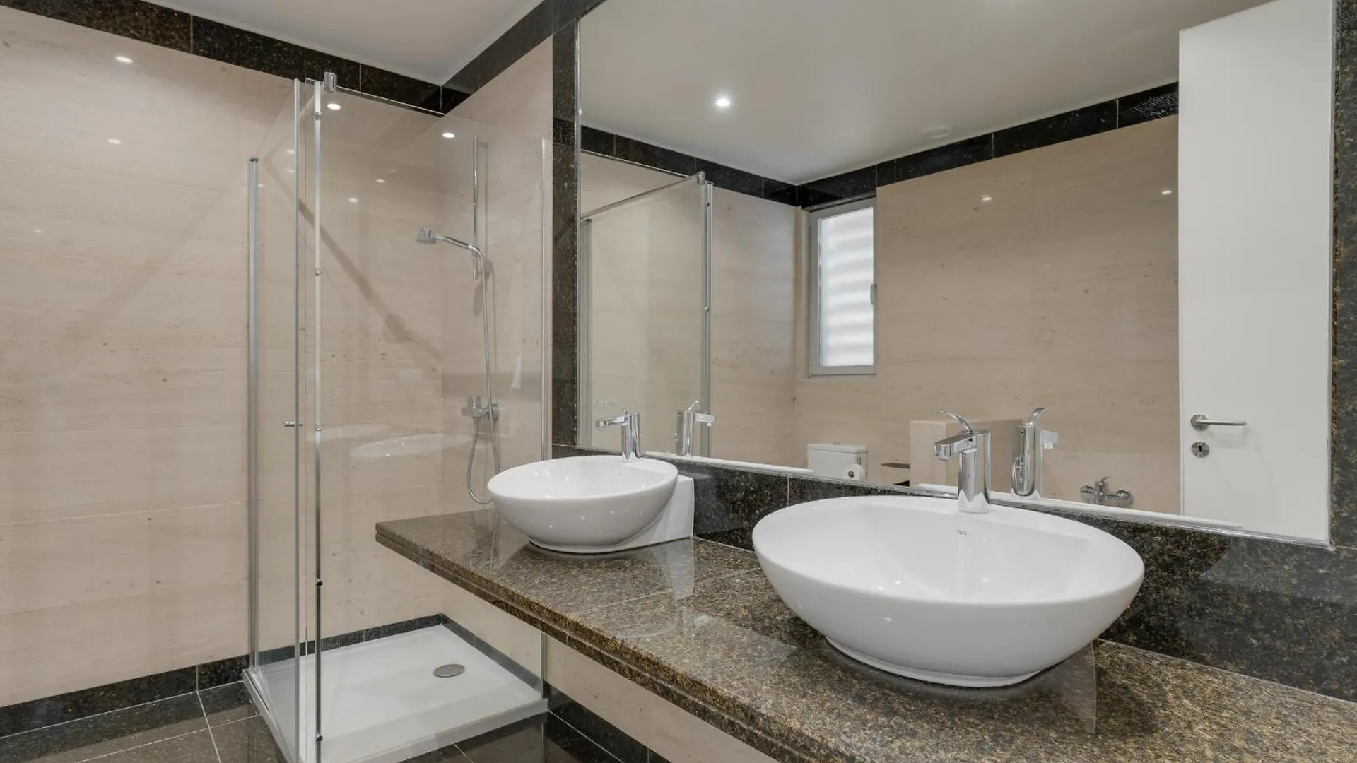 Monumental Madeira 3 Bedroom Luxury Family Flat With Swimming Pool Φουνκάλ Πορτογαλία