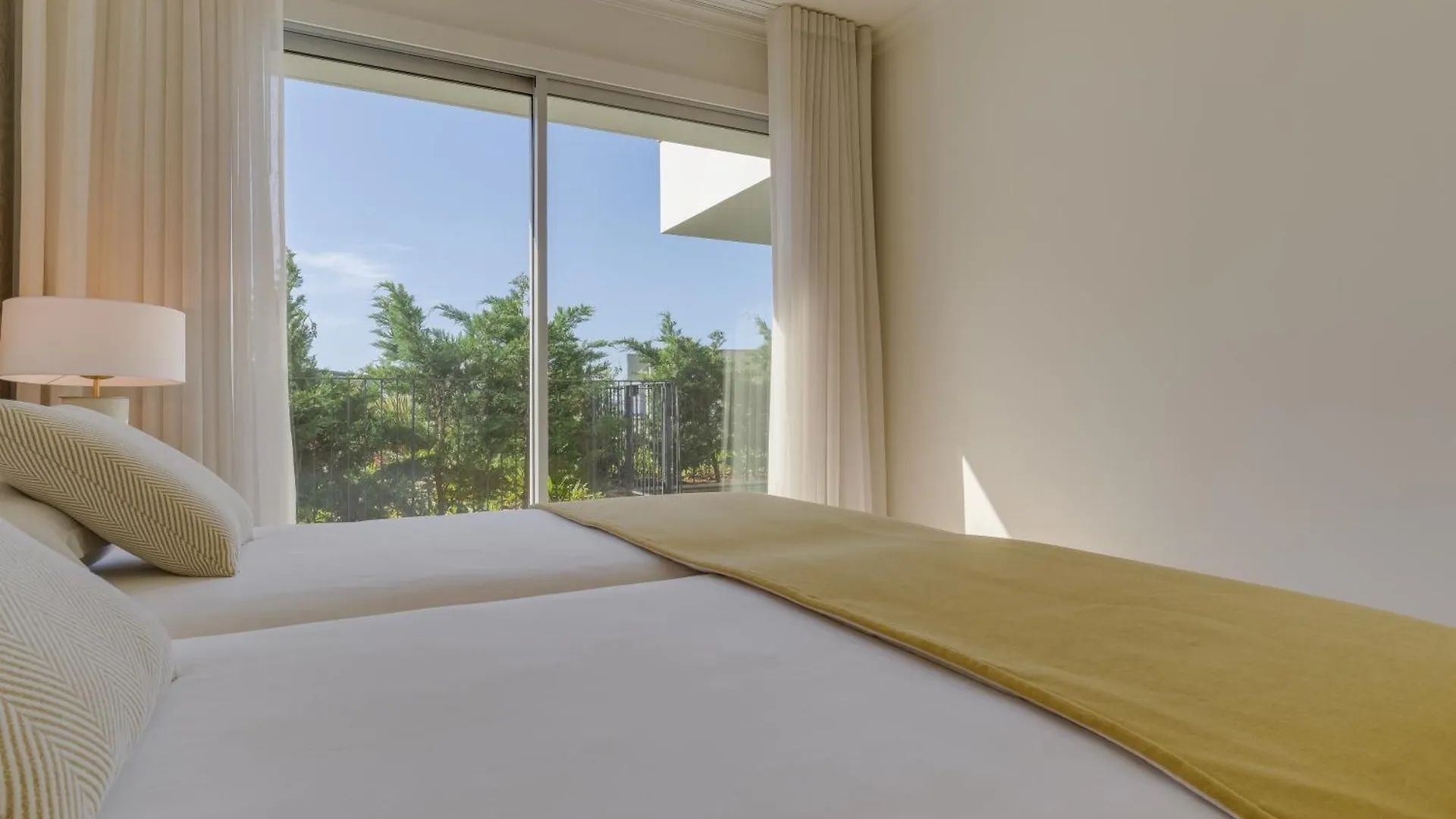 Monumental Madeira 3 Bedroom Luxury Family Flat With Swimming Pool Φουνκάλ Διαμέρισμα