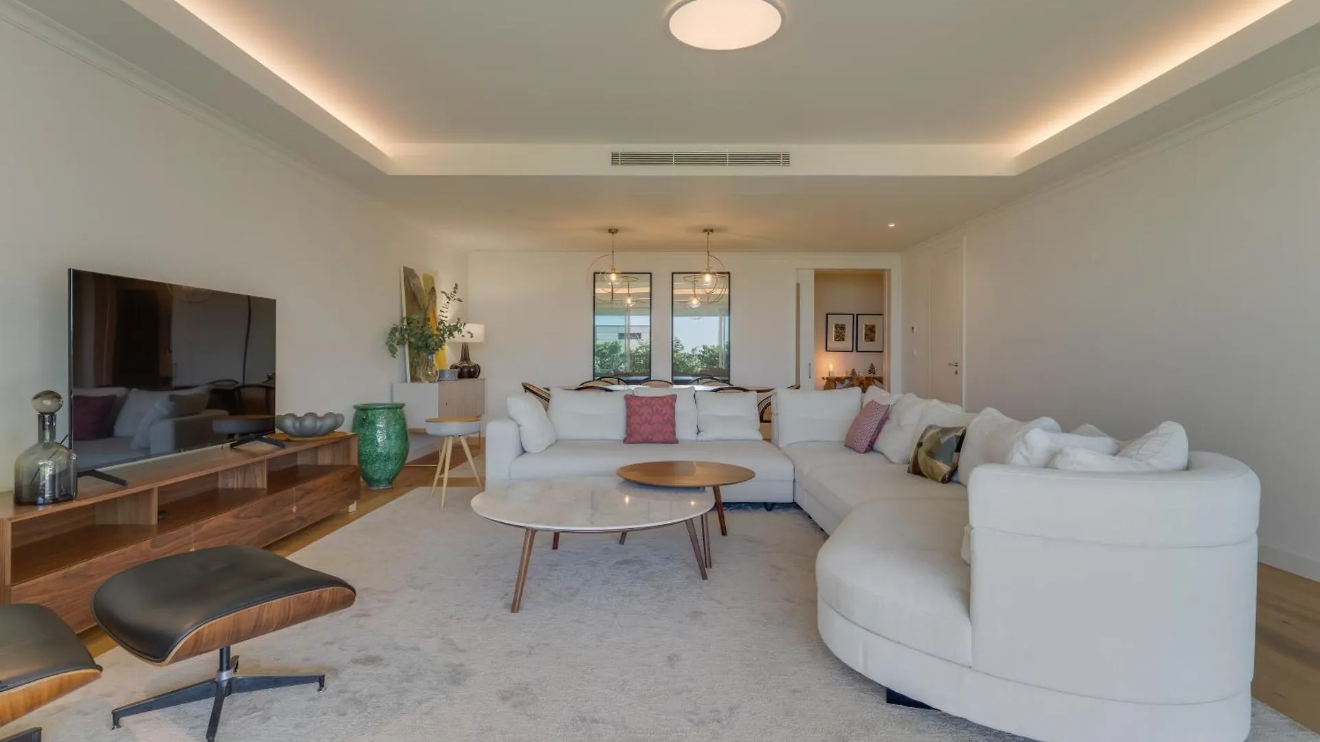 Monumental Madeira 3 Bedroom Luxury Family Flat With Swimming Pool Φουνκάλ