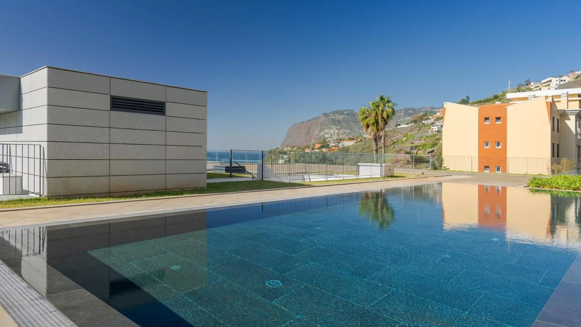 Διαμέρισμα Monumental Madeira 3 Bedroom Luxury Family Flat With Swimming Pool Φουνκάλ
