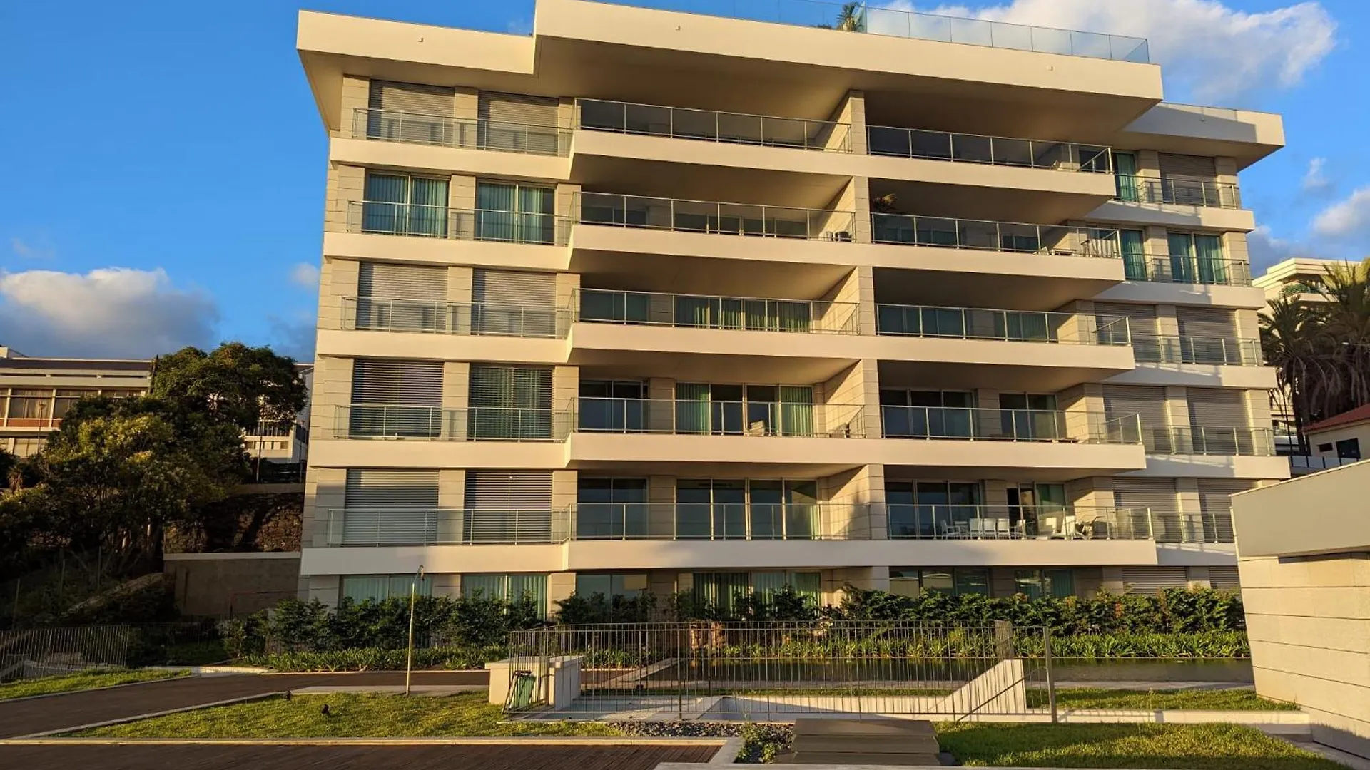 Monumental Madeira 3 Bedroom Luxury Family Flat With Swimming Pool Φουνκάλ Διαμέρισμα